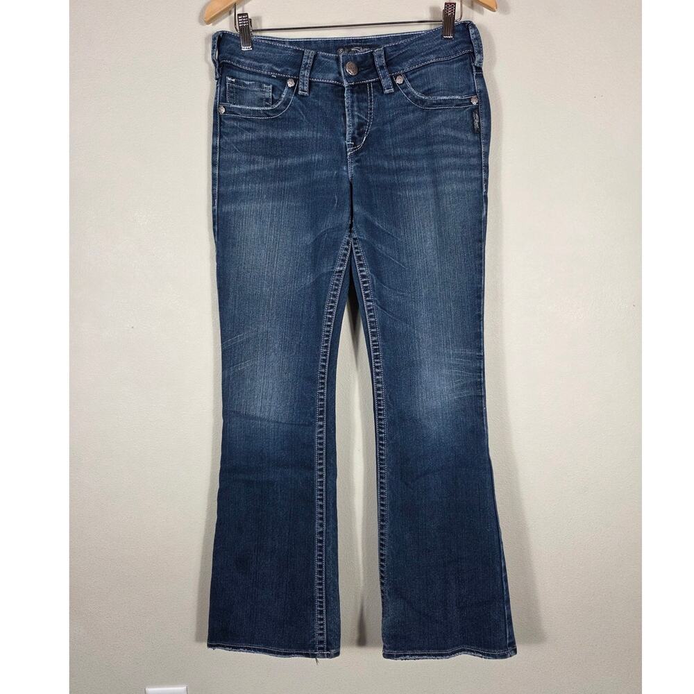 Silver Suki Woman's Bootcut Jean's Size 28 X 32